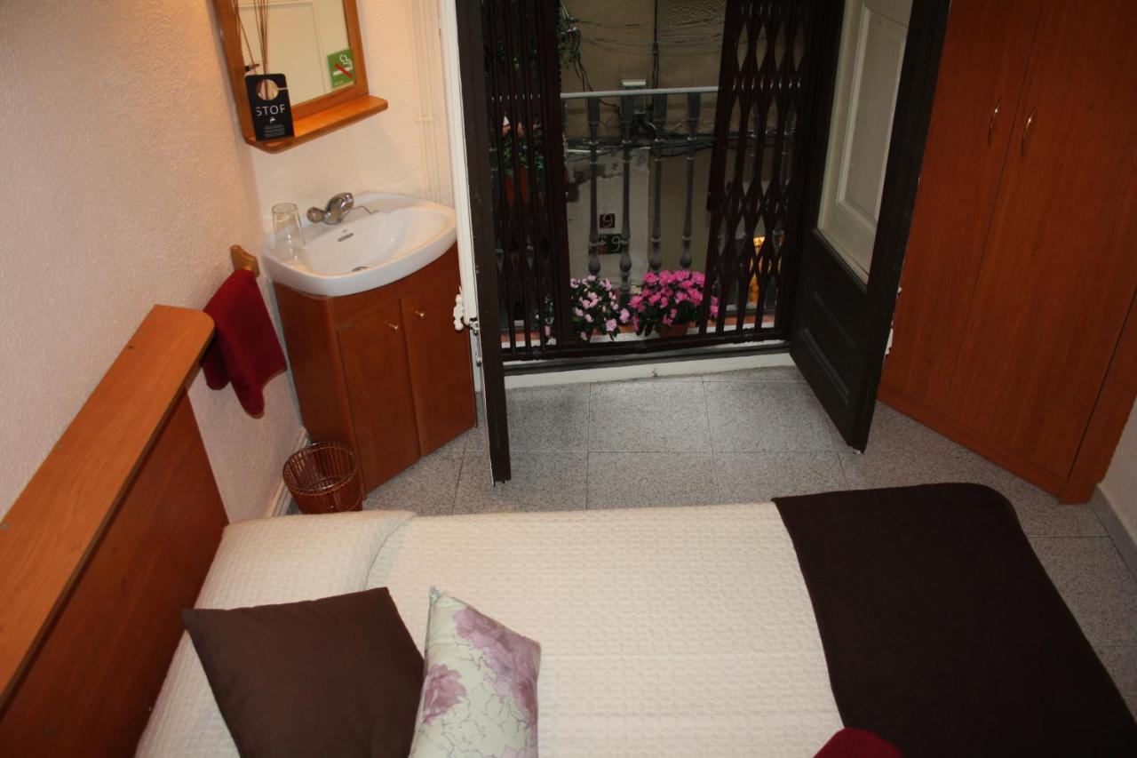 Pension Colmenero Barcelona Phòng bức ảnh